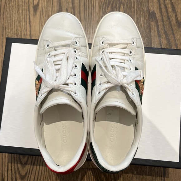 Gucci classic Bee sneakers in size 35.5 for $350 - Picture 5 of 6